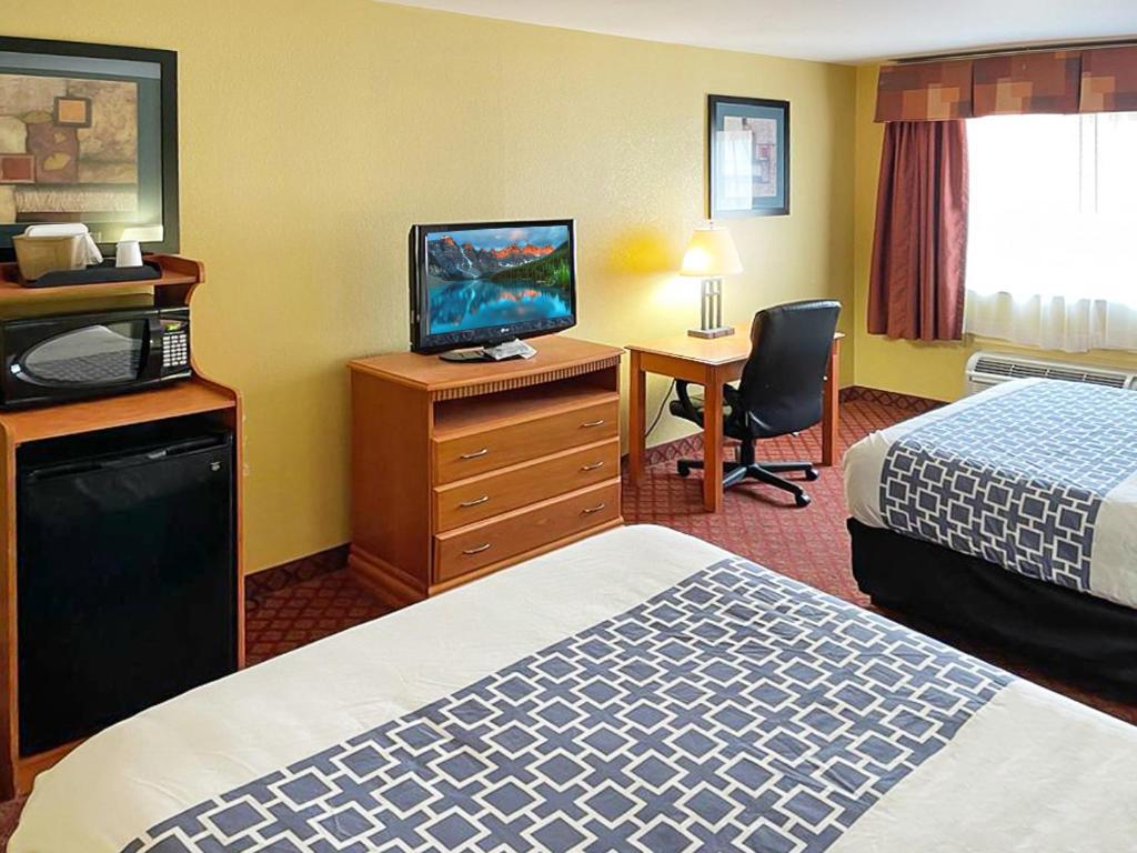 Hotel Hutchi Bell South Hutchinson Exteriér fotografie